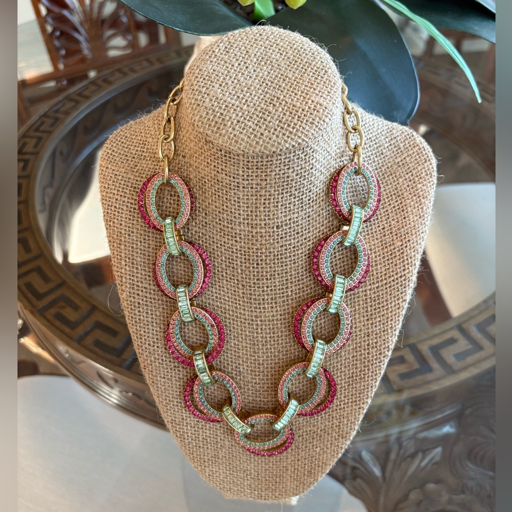🩷💚J.CREW RARE RAINBOW CIRCLES PAVE CRYSTALS AND BAGUETTES NECKLACE!🩷💚